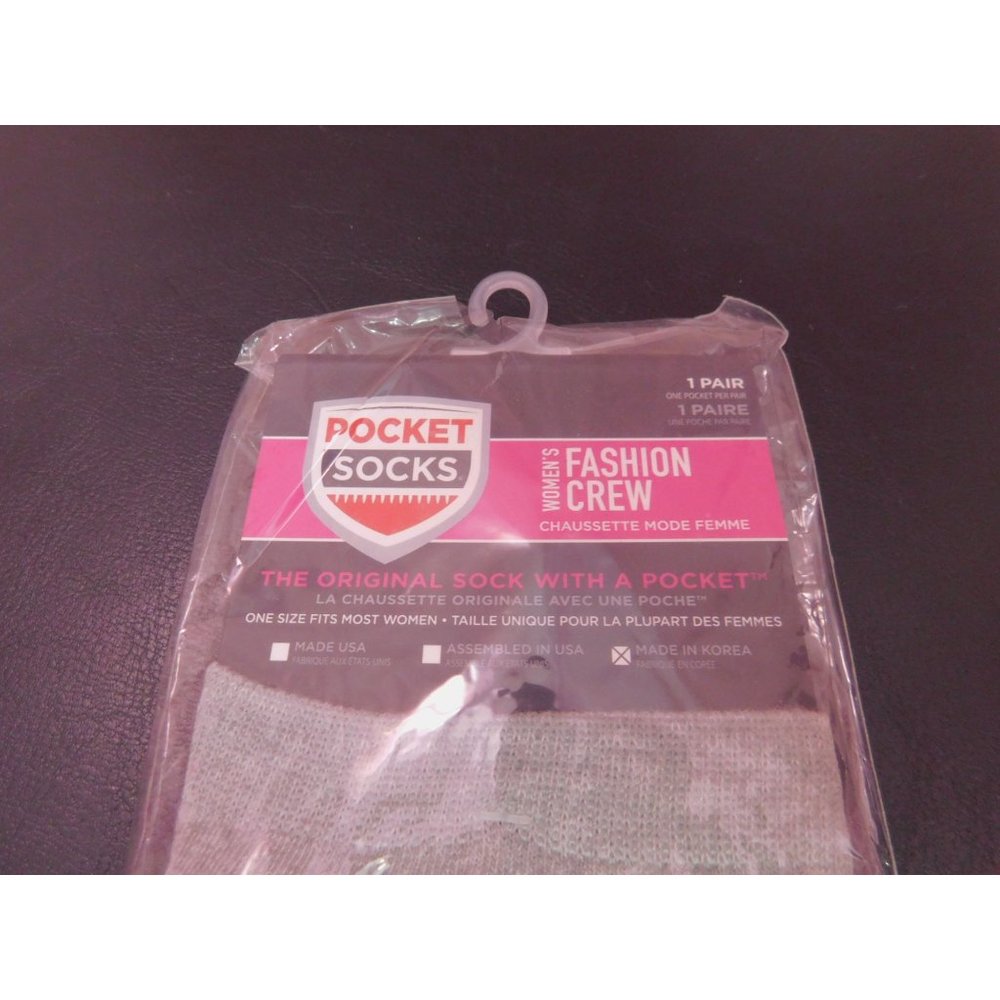 NWT Pocket Socks Crew Socks Medium 6 to 9 Peace Sign Hidden Zipper - Picture 2 of 6